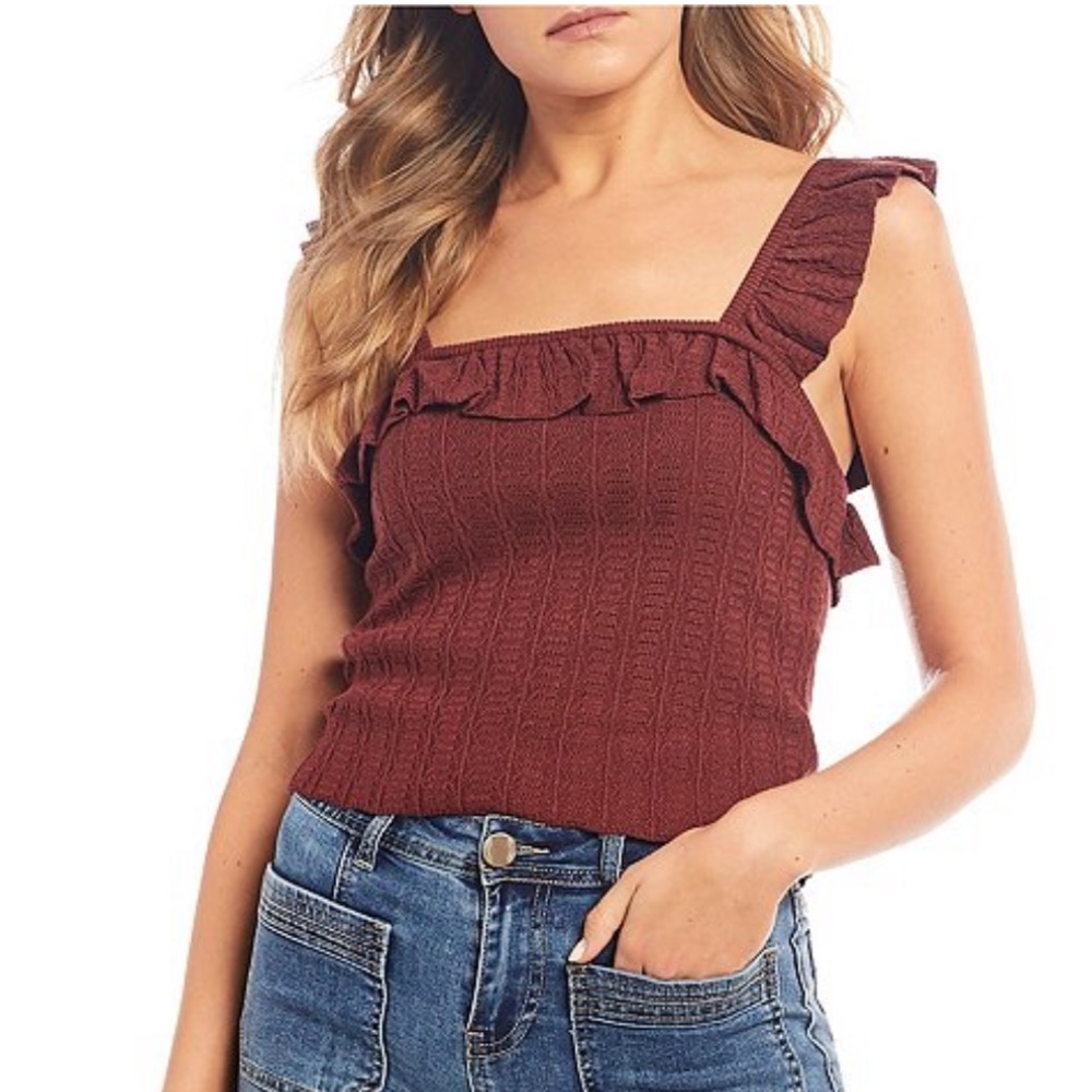 GB ruffle strap tank top ✨